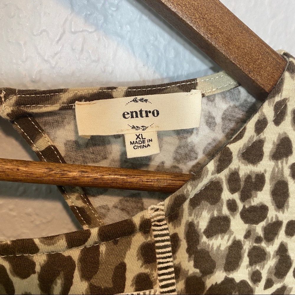 Entro | Cheetah Ruffle Blouse - Picture 4 of 5